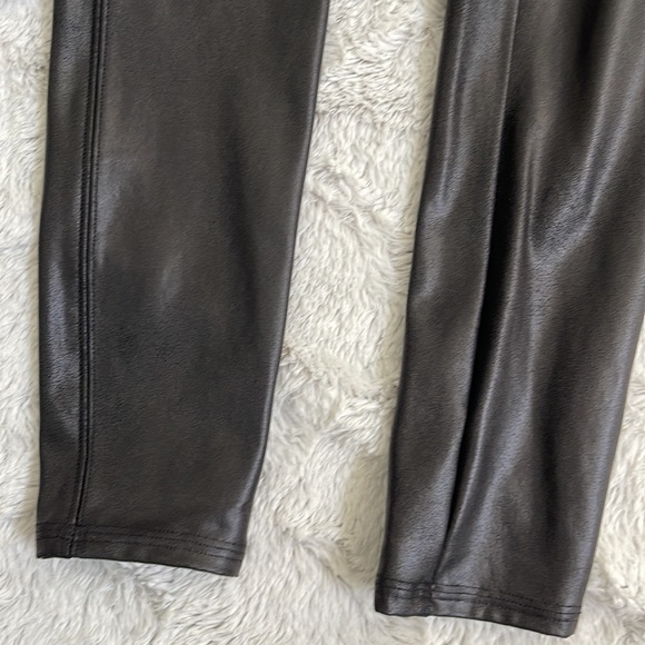 SPANX FAUX LEATHER LEGGINGS - Picture 7 of 7